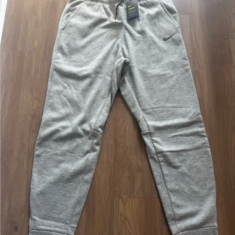 Nike therma pants XXL- tall nwt